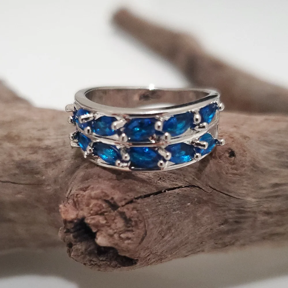 3.75 CTW Blue Sapphire Ring - Picture 1 of 6